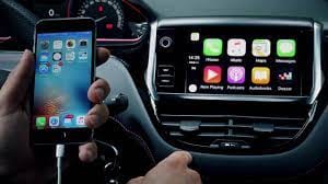 Discovering Apple CarPlay in the Peugeot 208